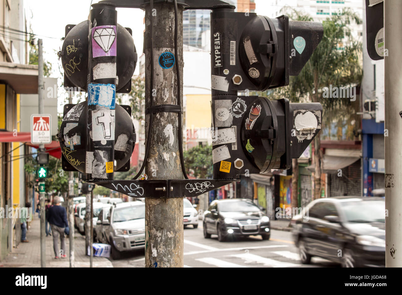 Semaphore, Fußgänger, Klebstoffe, Ecke, 09.27.2015, Kapital, Augusta Street, Alameda Santos, São Paulo, Brasilien. Stockfoto