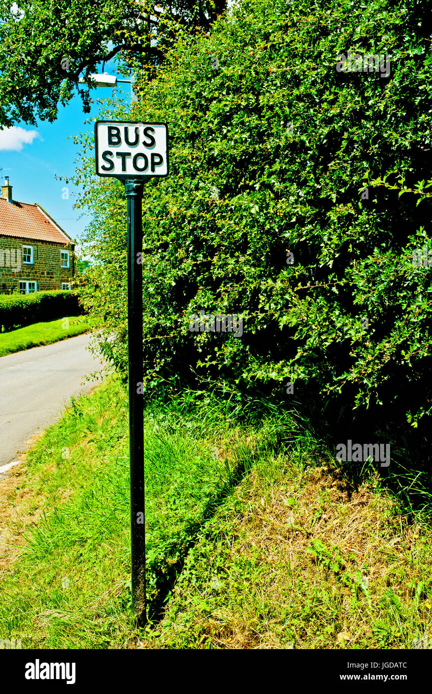 Stahl-Bushaltestelle, Borrowby, North Yorkshire Stockfoto