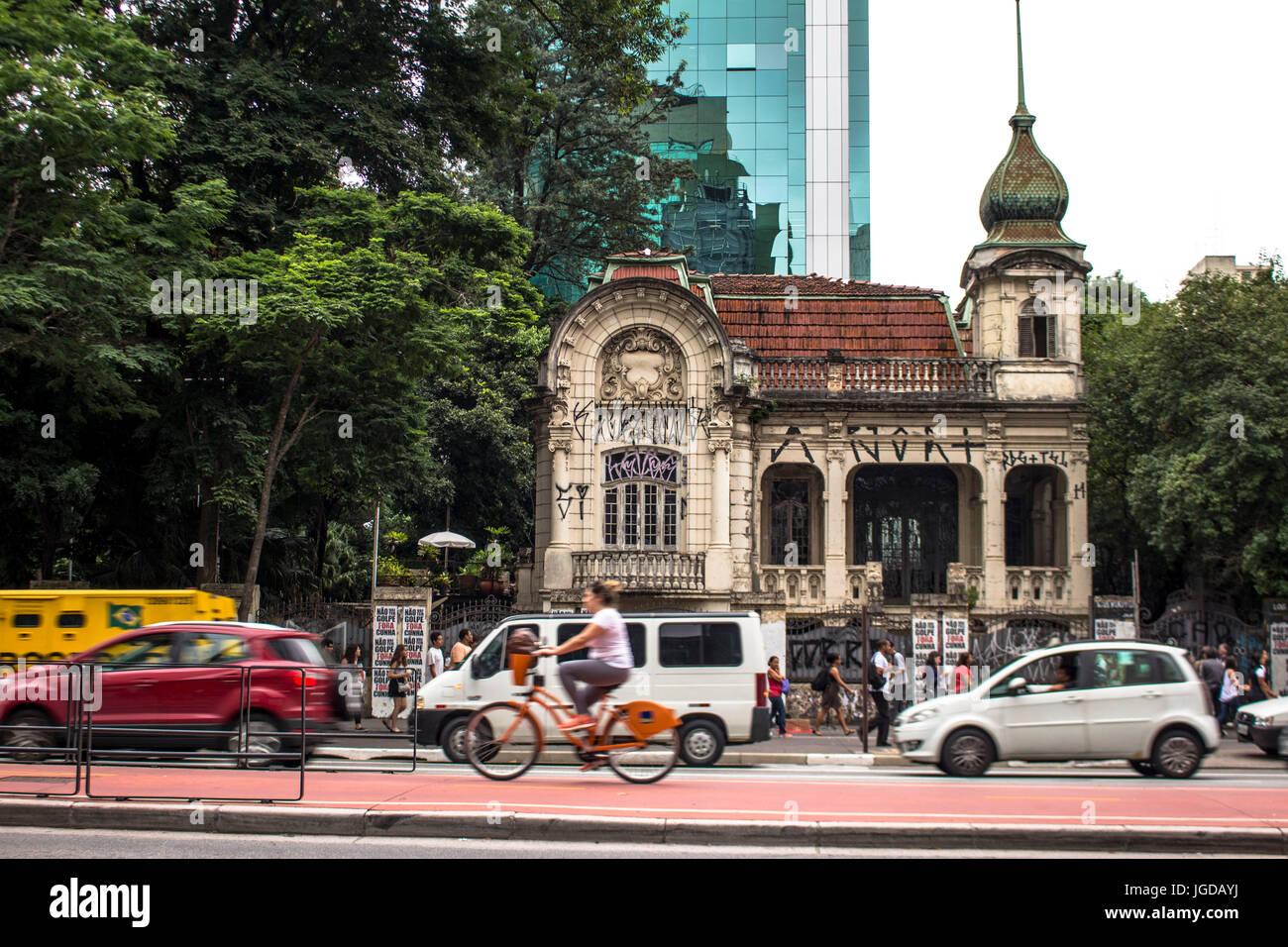 Radfahrer-Reisen, Biken, 16.12.2015, Kapital, Avenida Paulista, Sao Paulo, Brasilien. Stockfoto