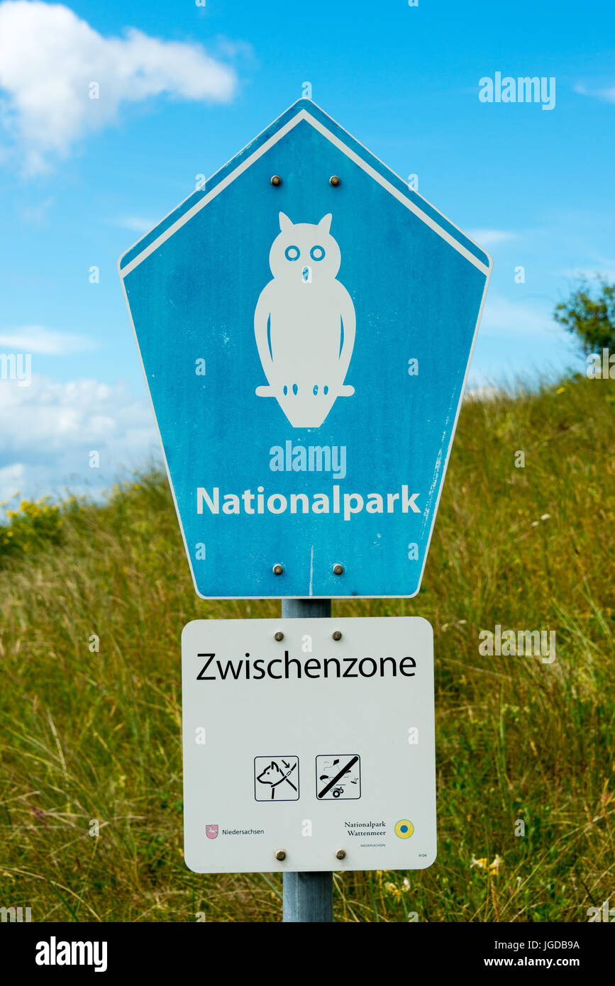 WANGEROOGE, DEUTSCHLAND.  4. Juli 2017: Blick auf das Zeichen des Nationalparks auf der Insel Wangeroog, eines der sieben Ost friesische abruptes ist ein Beaut Stockfoto