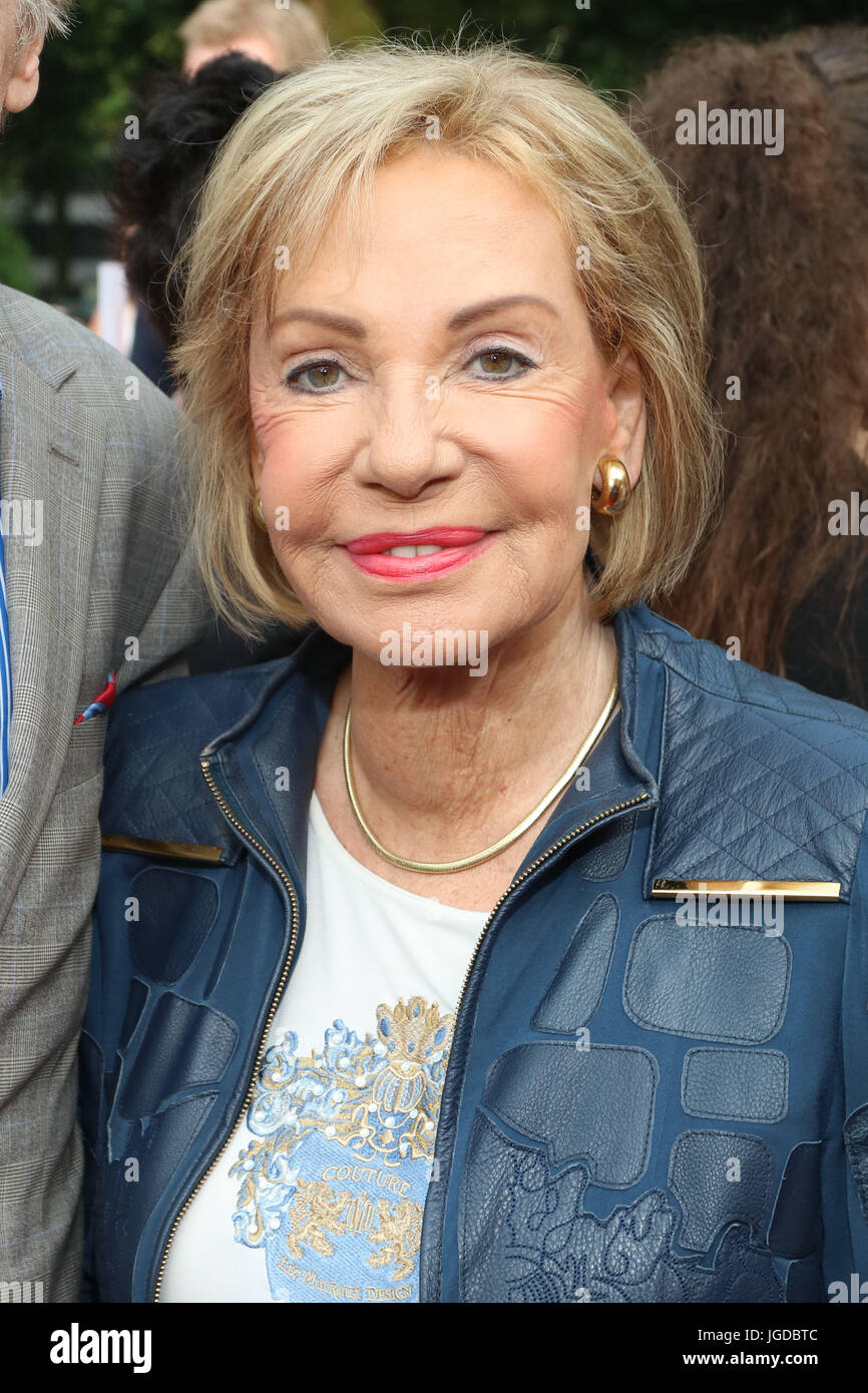 Dagmar Berghoff Wo Fotos Und Bildmaterial In Hoher Aufl sung Alamy dagmar-berghoff-wo-fotos-und-bildmaterial-in-hoher-aufl-sung-alamy