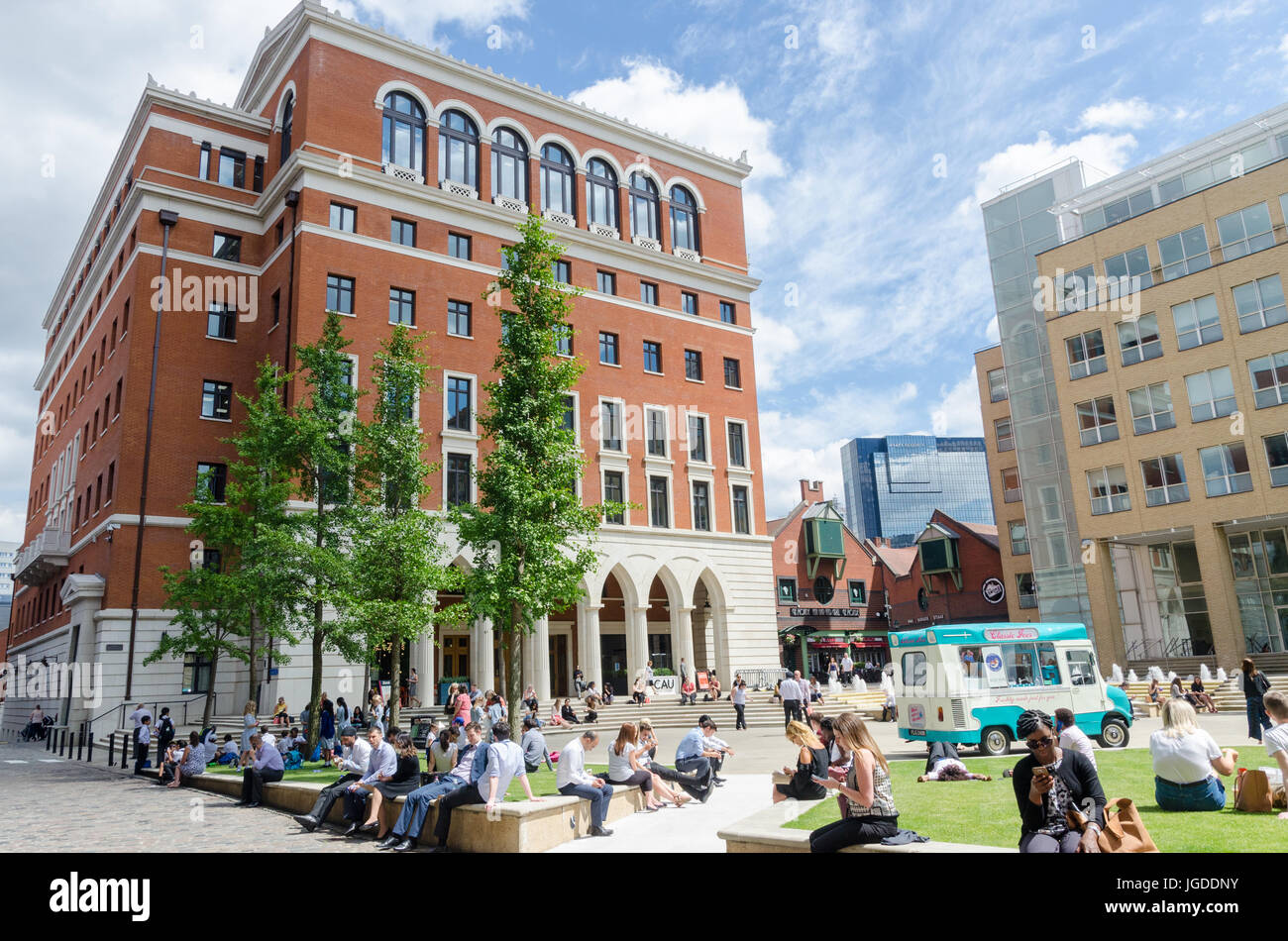 Bürogebäude in den Brindley Place Entwicklung in Birmingham Stockfoto