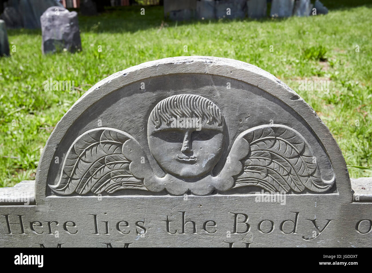 geflügelter Putto Schnitzen auf Grabsteinen Copps Hill burying Ground Boston USA Stockfoto