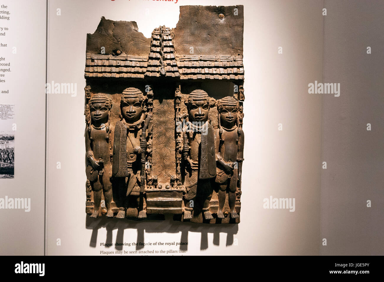 Relief Gegossen Messingplatten Von Benin City Der Palast Dach Zu Stutzen Benin Kunst Von Edo Menschen Geschaffen Das British Museum London Stockfotografie Alamy