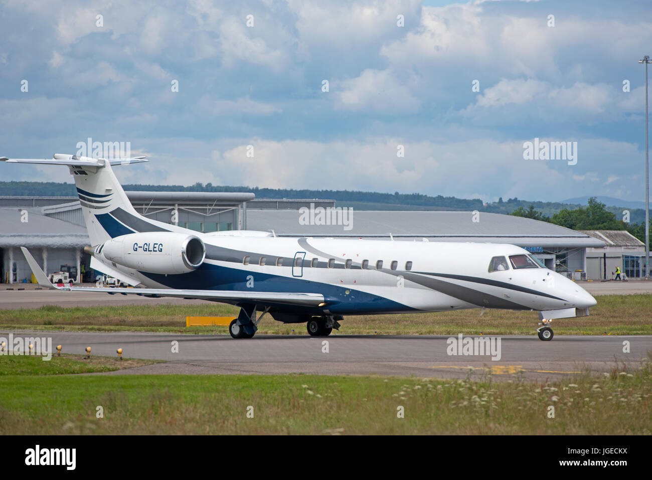 Ember ERJ 135 Legacy 600 Flugzeuge am Dalcross Flughafen Inverness in den schottischen Highlands-UK Stockfoto