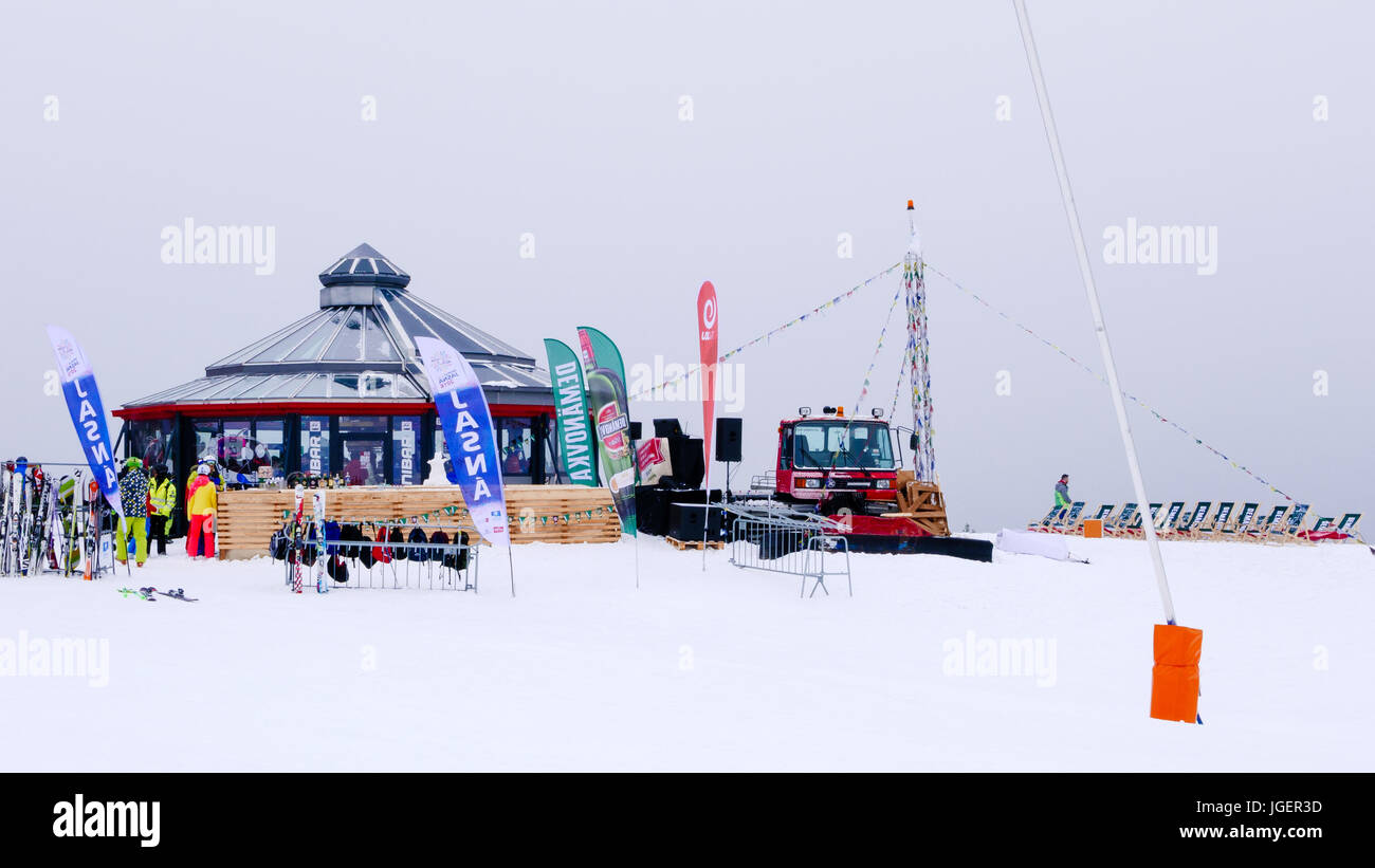 Jasna-Chopok, Slowakei - 11. März 2017: Bar im Skigebiet für Skifahrer, die kleine Pause brauchen. Stockfoto