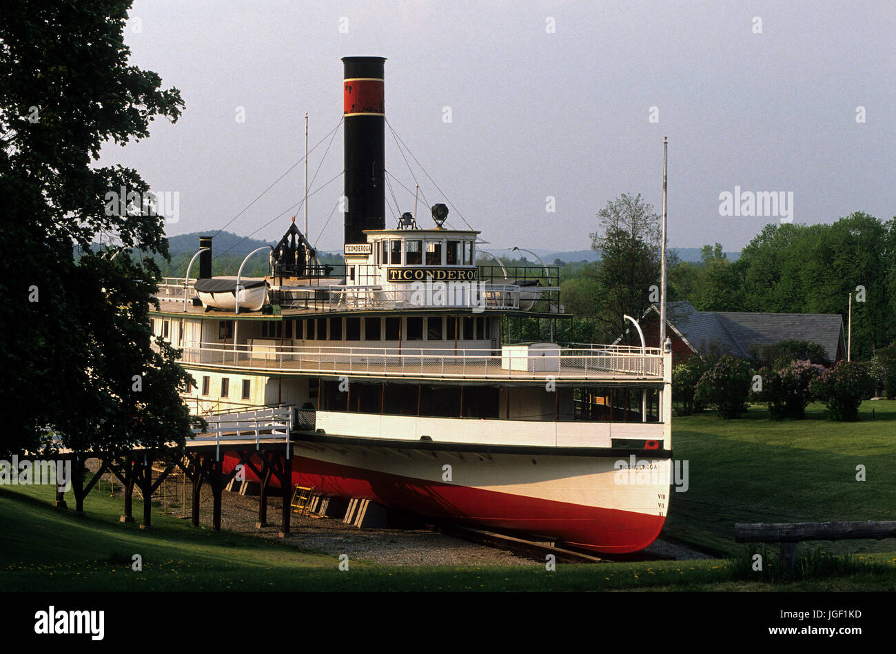 Das restaurierte Dampfschiff 220-Fuß Ticonderoga ist ein National Historic Landmark und der letzten walking Beam side-wheel Passagierdampfer in Existenz. Stockfoto