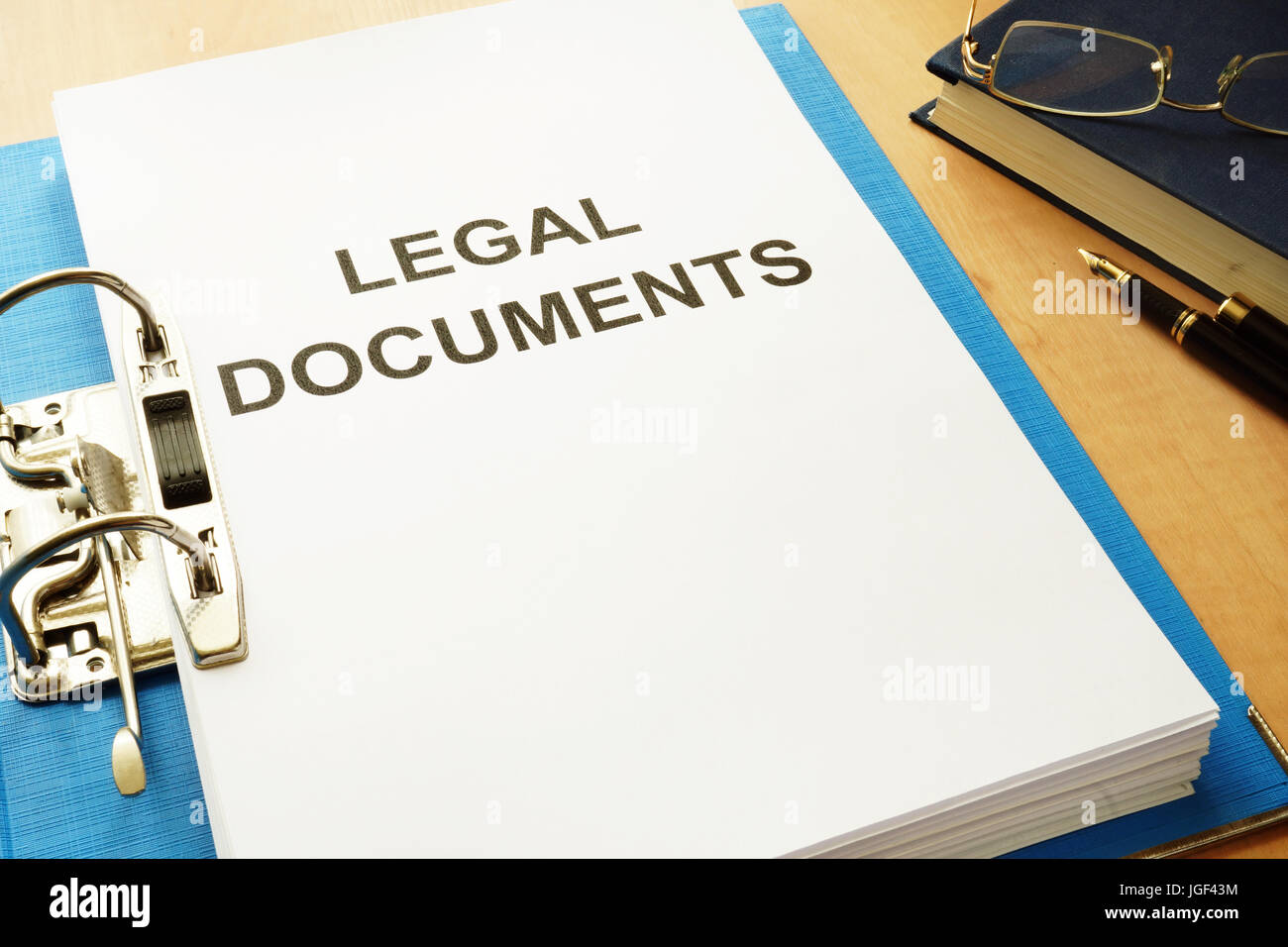 Ordner mit Titel juristische Dokumente in einem Büro. Stockfoto