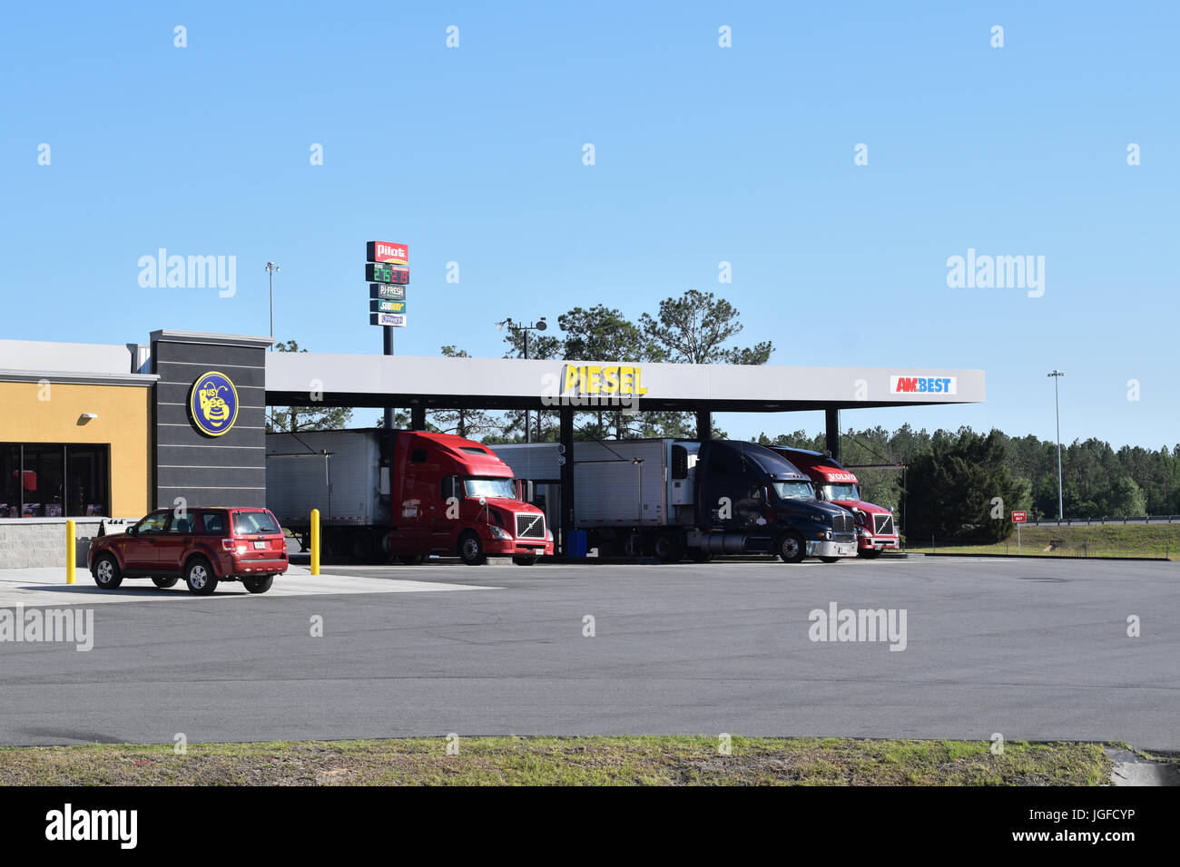 Tankstelle und Pilot Truck Stop im südlichen Georgia aus i-75 Stockfoto