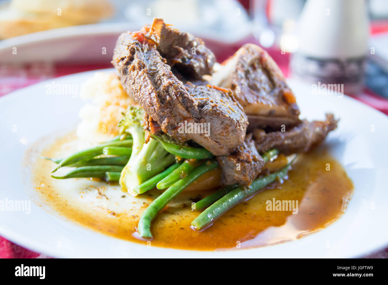 Elk Schaft mit der Lachs N'Bannock Native Essen Bistro, Fairfield, Pisten, Vancouver, Kanada Stockfoto