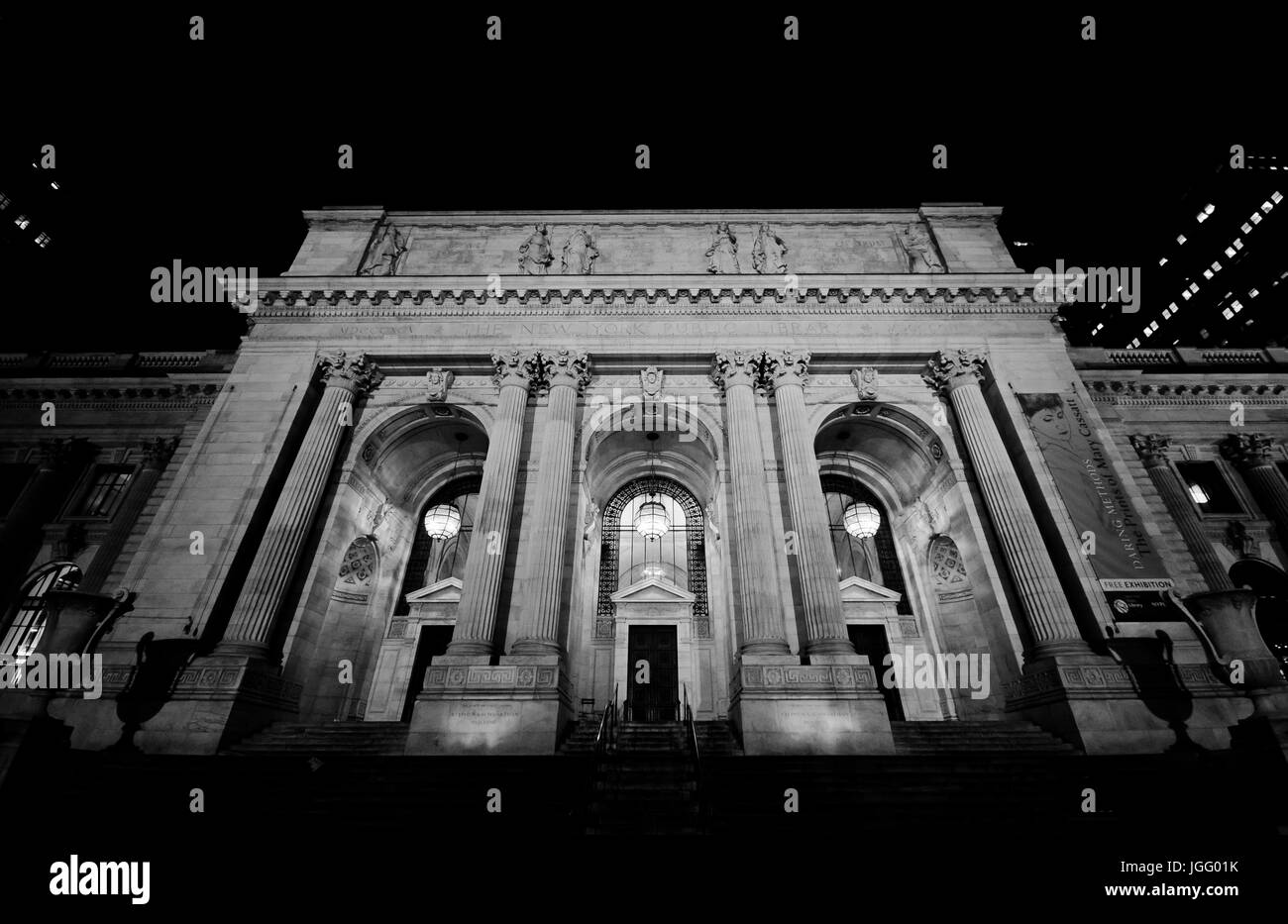 New York Public Library in der Nacht Stockfoto