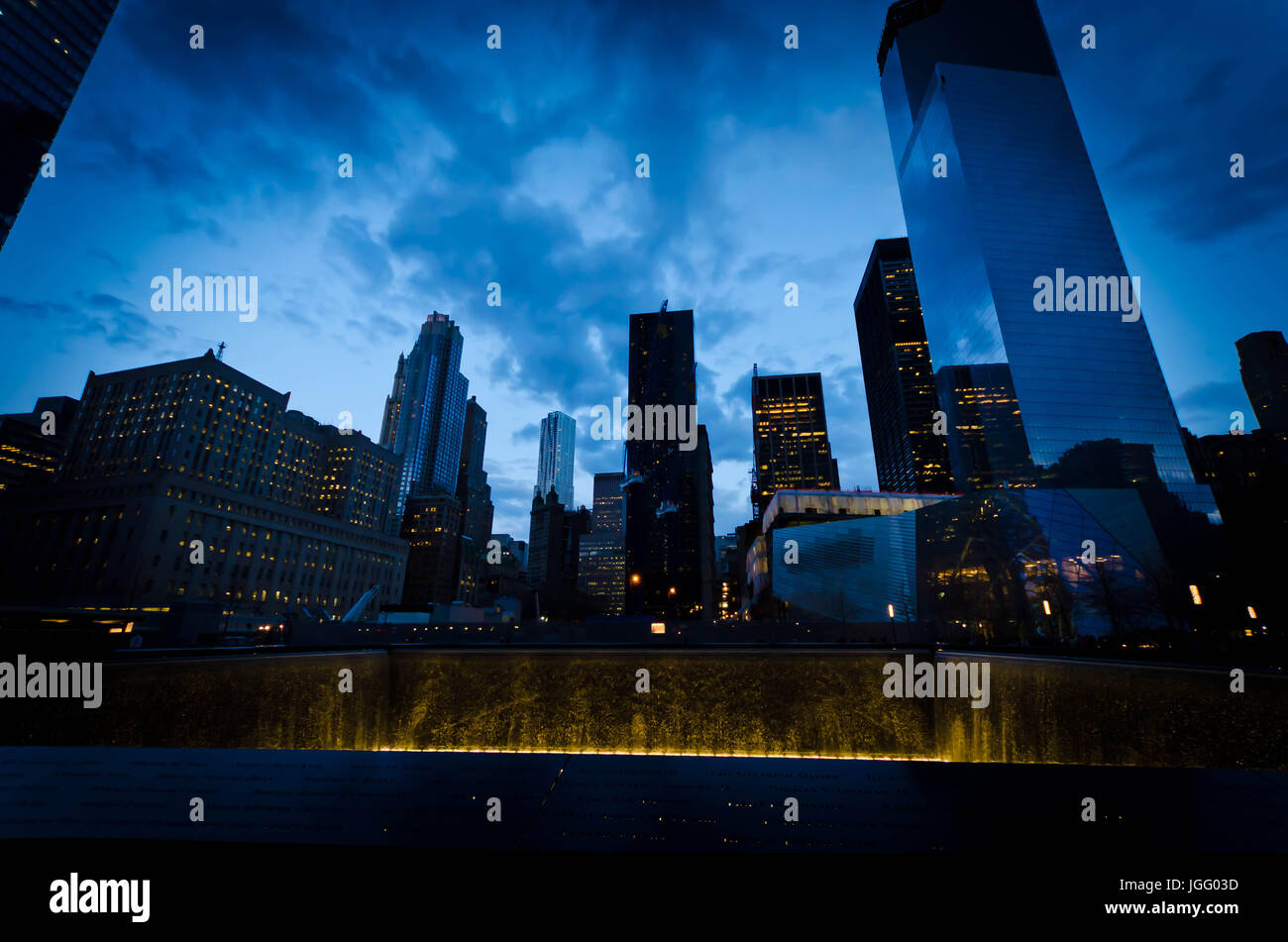 9/11 Gedenkstätte & Museum bei Nacht Stockfoto