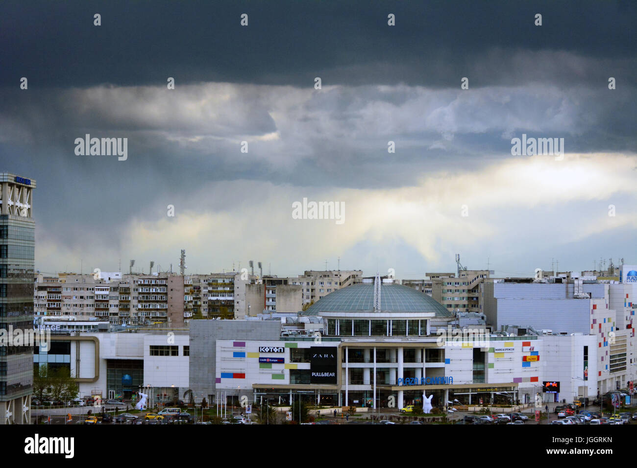 Das Einkaufszentrum Plaza Romania in Bukarest, Rumänien Stockfoto