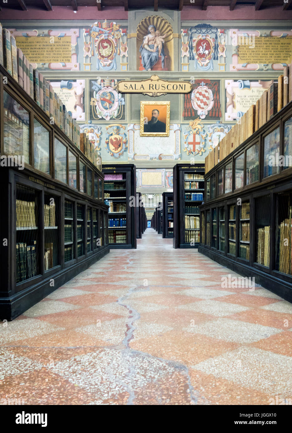 Die Bibliothek Archiginnasio von Bologna, einmal das Hauptgebäude der Universität von Bologna. Stockfoto