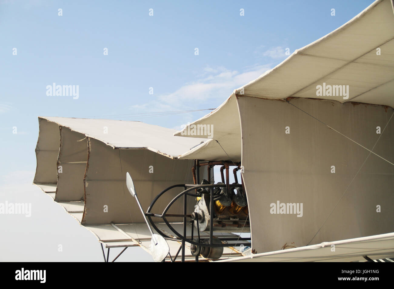 Flugzeug 14 BIZ, das Museum der Zukunft, 2016, Plaza Maua, Rio De Janeiro, Brasilien. Stockfoto