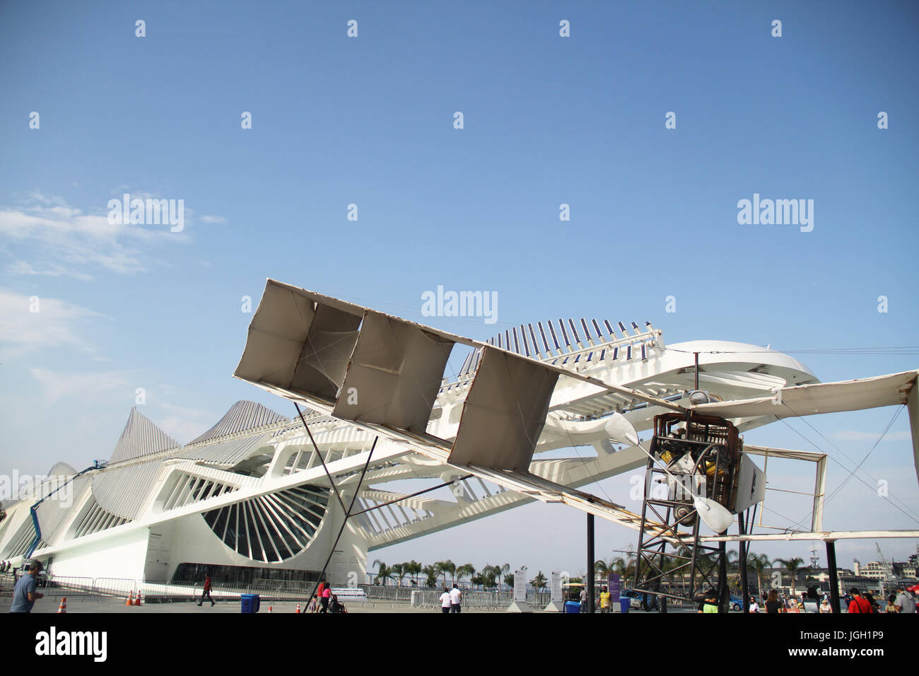 Flugzeug 14 BIZ, das Museum der Zukunft, 2016, Plaza Maua, Rio De Janeiro, Brasilien. Stockfoto