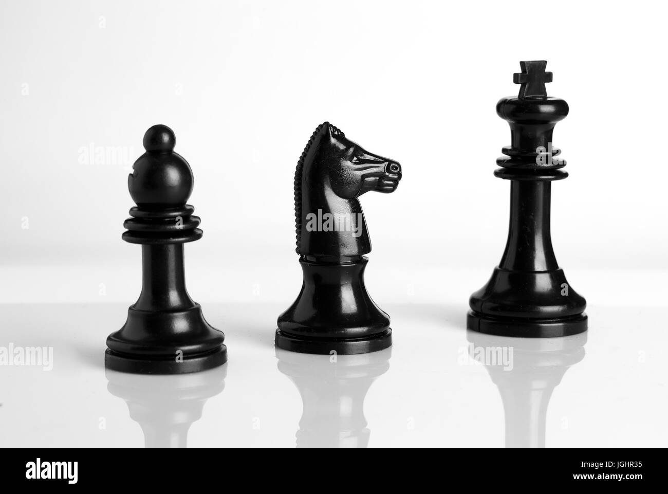 Isolierte Schachfiguren in schwarz / weiß Stockfoto