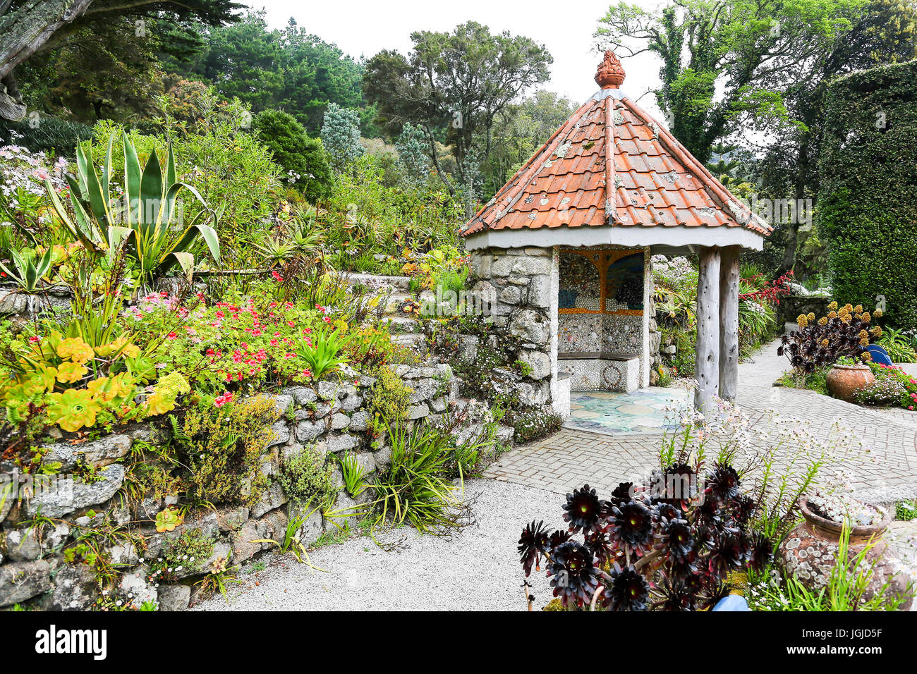 Das Shell-Haus, entworfen von Lucy Dorrien-Smith in Tresco Abbey Gardens, Tresco Insel, Isles of Scilly, England, Vereinigtes Königreich. Stockfoto