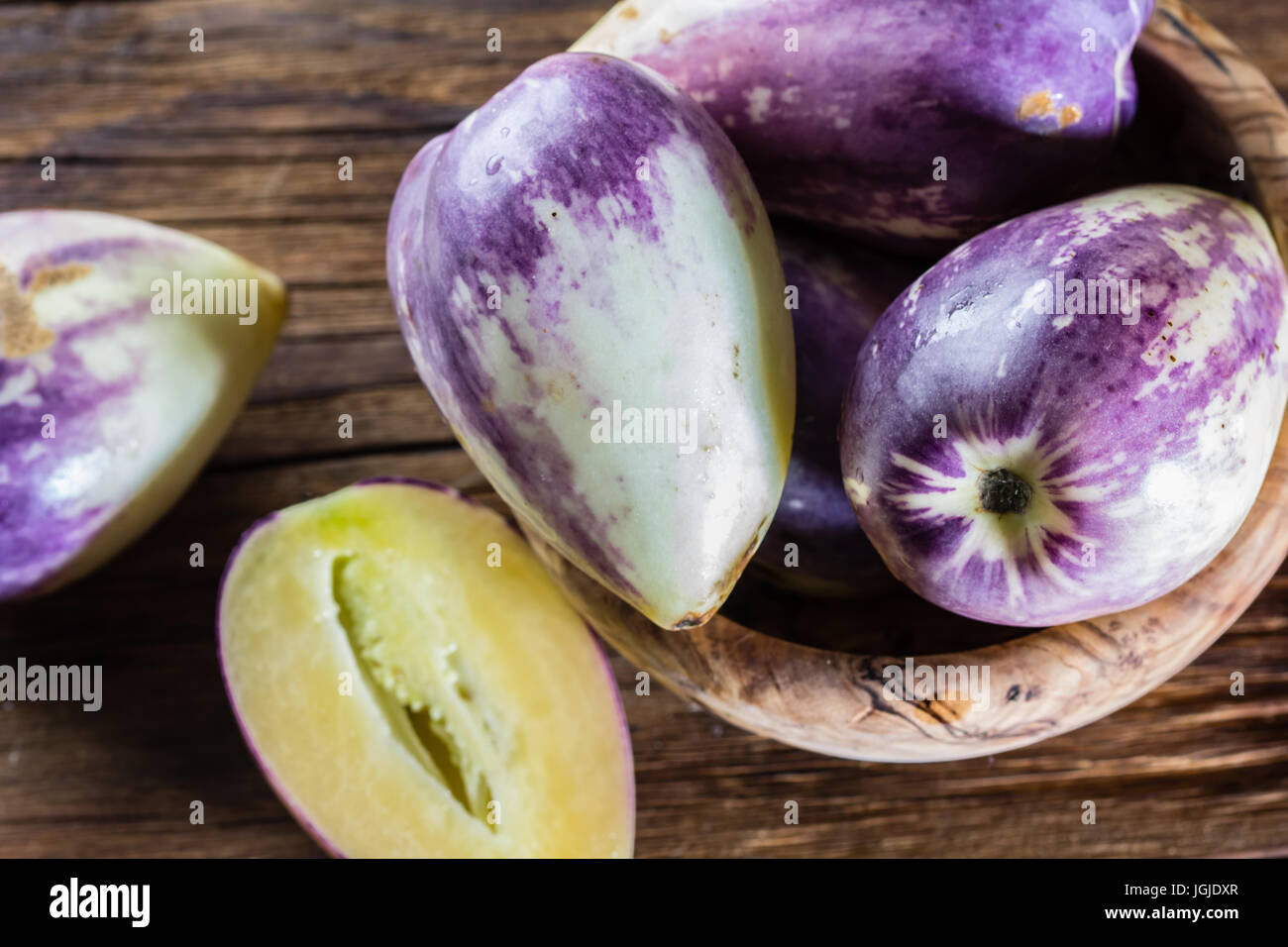 Sudamerikanische Frucht Susse Gurke Pepino Dulce Oder Pepino Melone Stockfotografie Alamy