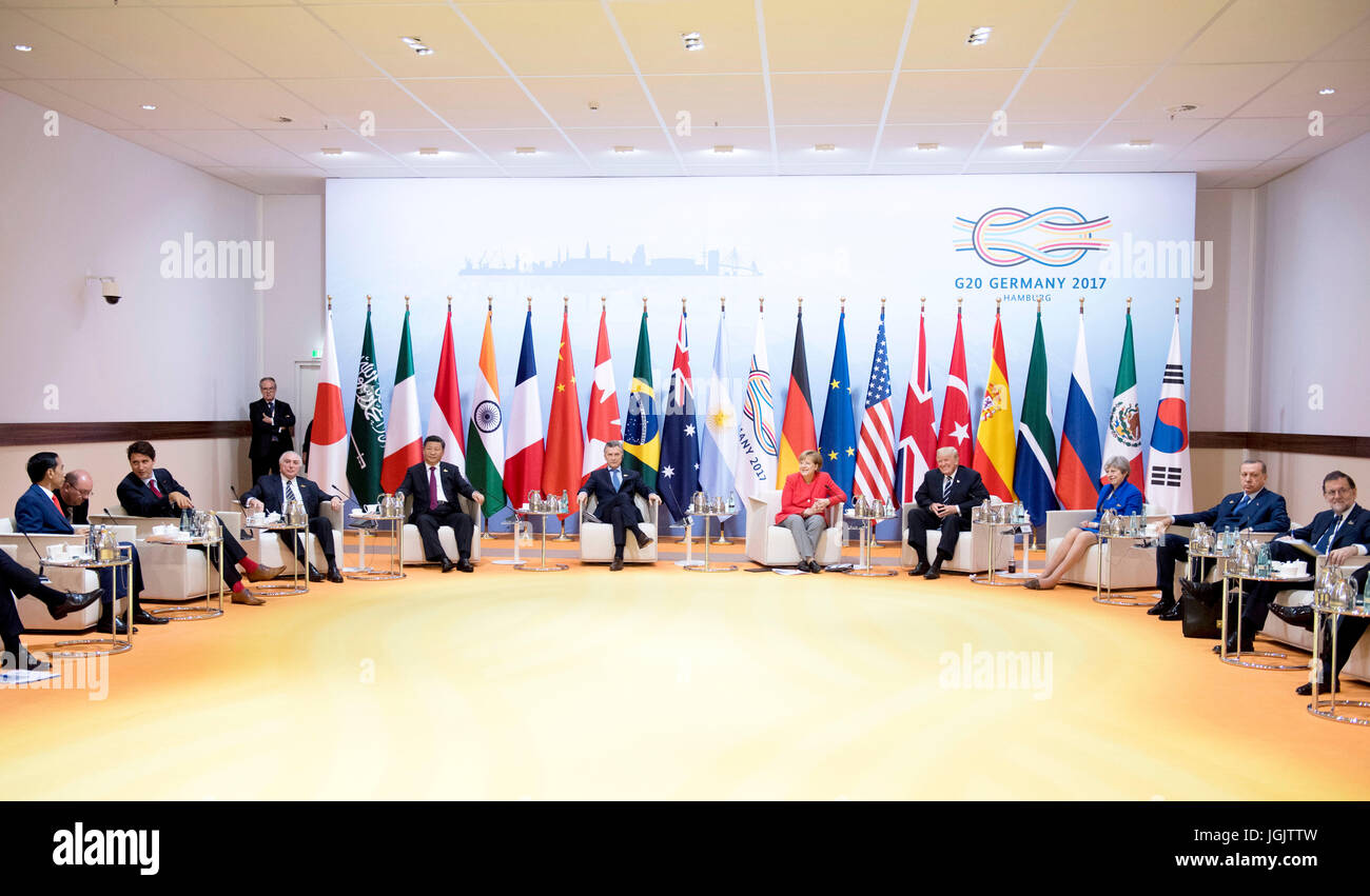 Hamburg, Deutschland. 7. Juli 2017. Chinesischen Staatspräsidenten Xi Jinping besucht ein Symposium vor dem 12. Gipfel der Gruppe der 20 (G20) großen Volkswirtschaften in Hamburg, Deutschland, 7. Juli 2017. Bildnachweis: Li Xueren/Xinhua/Alamy Live-Nachrichten Stockfoto