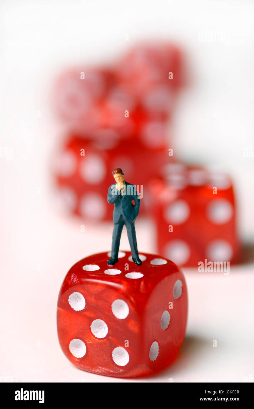 Miniatur-Figur von Kaufmann, Führung und Erfolg Konzept Stockfoto