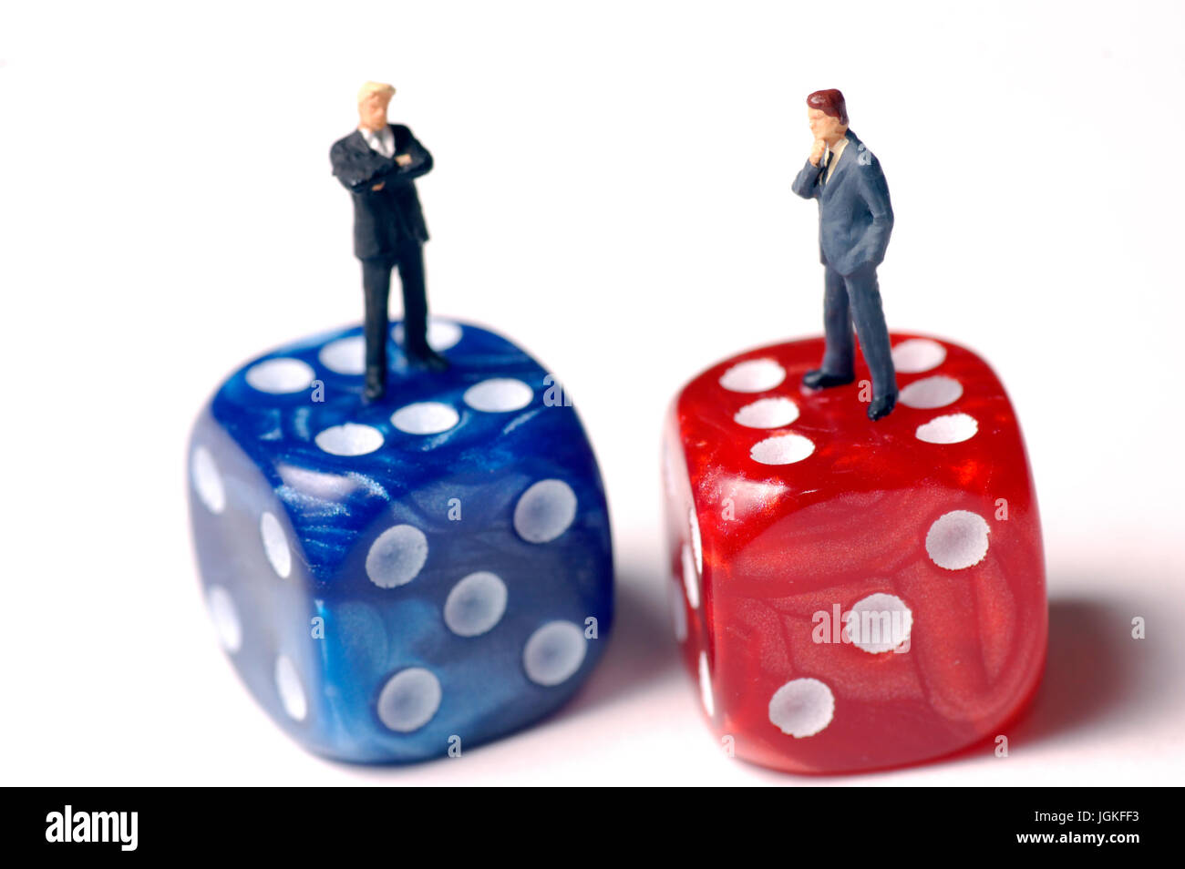 Miniatur-Figur von Geschäftsleuten, Führung und Management-Entscheidung-Konzept Stockfoto