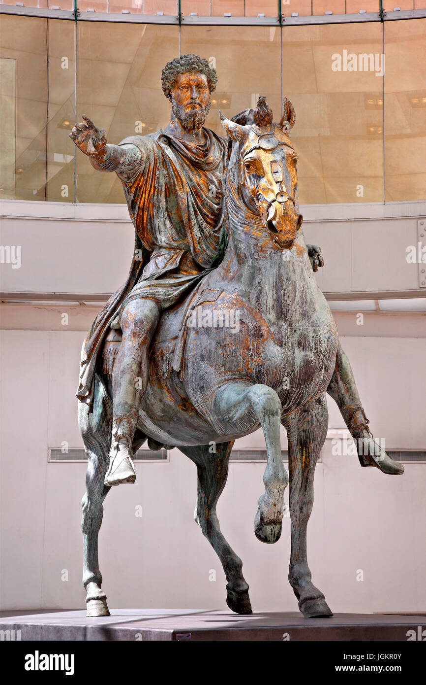Die Reiterstatue (Original) des Kaisers Marcus Aurelius, an Esedra di Marco Aurelio, Palazzo dei Conservatori Kapitolinischen Museen, Rom Italien. Stockfoto