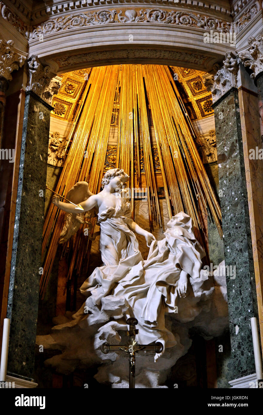 Die Ekstase der Heiligen Teresa (von Gian Lorenzo Bernini) in Cornaro-Kapelle in der Kirche Santa Maria della Vittoria, Rom, Italien. Stockfoto
