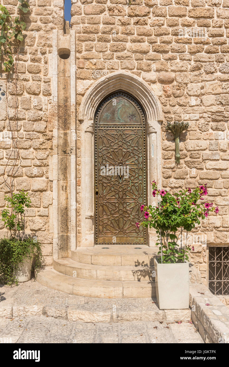 Tür mit islamischen Motiv - Muster, Tel Aviv-Yafo, Israel Stockfoto