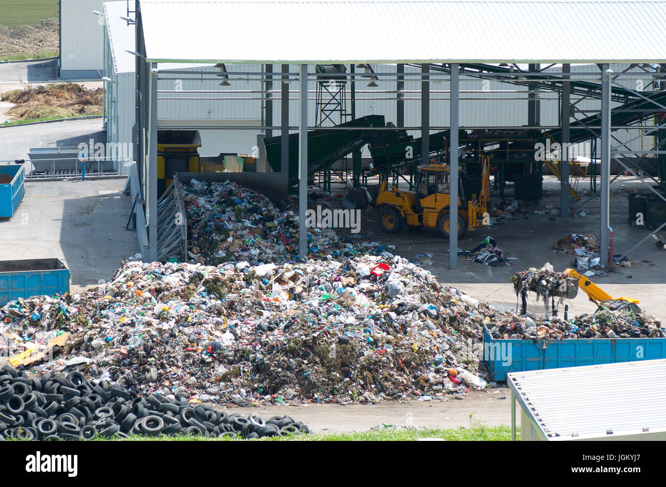 Städtischen Mülldeponie. Abfallbehandlung Pflanze Depot. Stockfoto