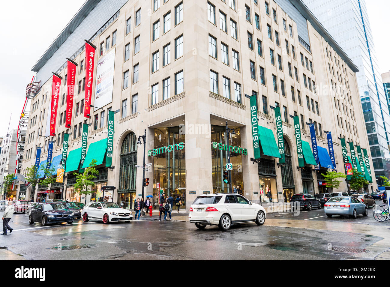 Montreal, Kanada - 26. Mai 2017: La Maison Simons Mode Einzelhändler in der Innenstadt in der Region Quebec Stockfoto