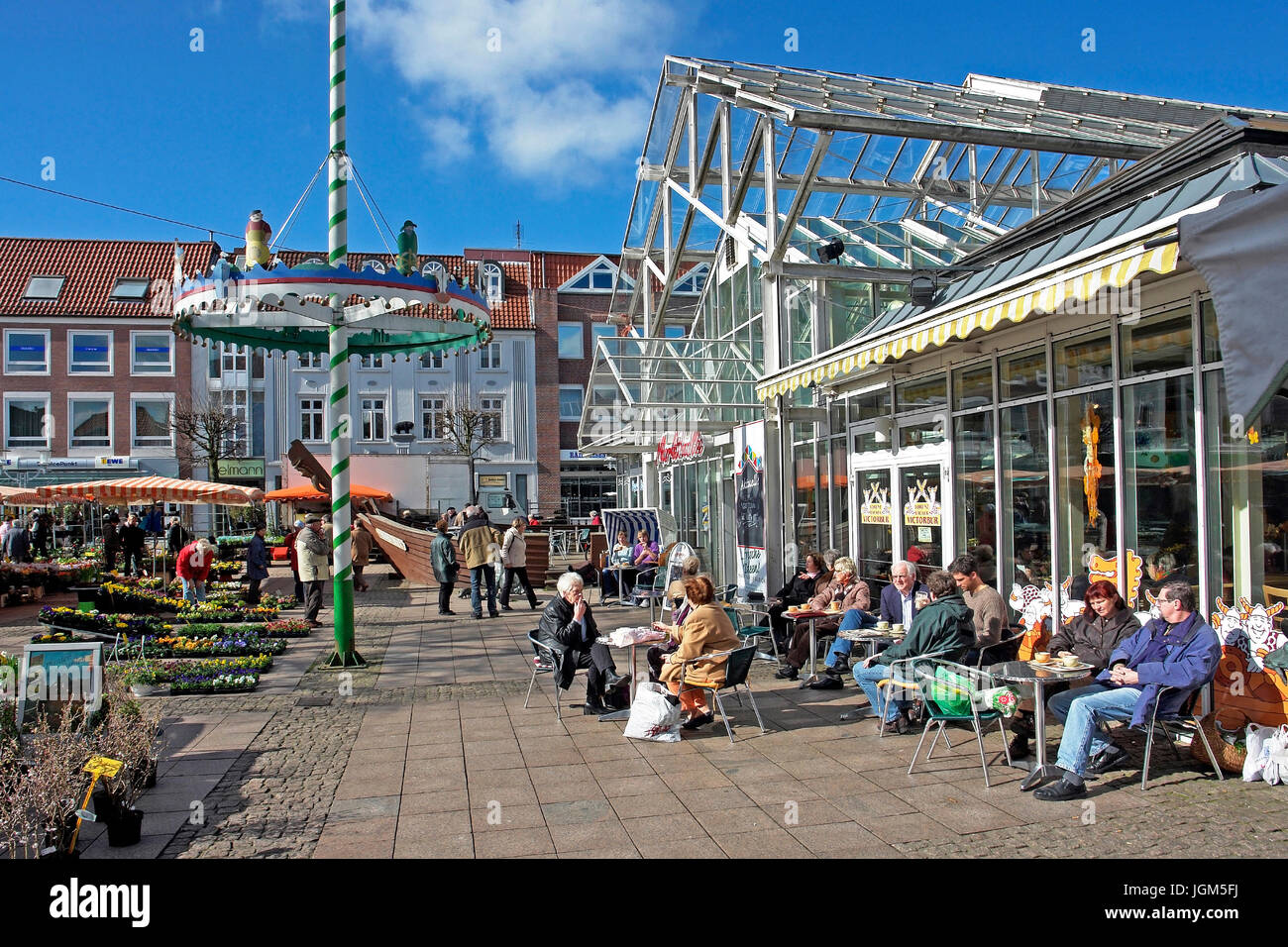 Europa, Deutschland, Niedersachsen, Friesland, Ostfriesland, Aurich, Markthalle, Pelican crossing, Gebäude, Architektur, Stadt, Sehenswürdigkeit, b Stockfoto