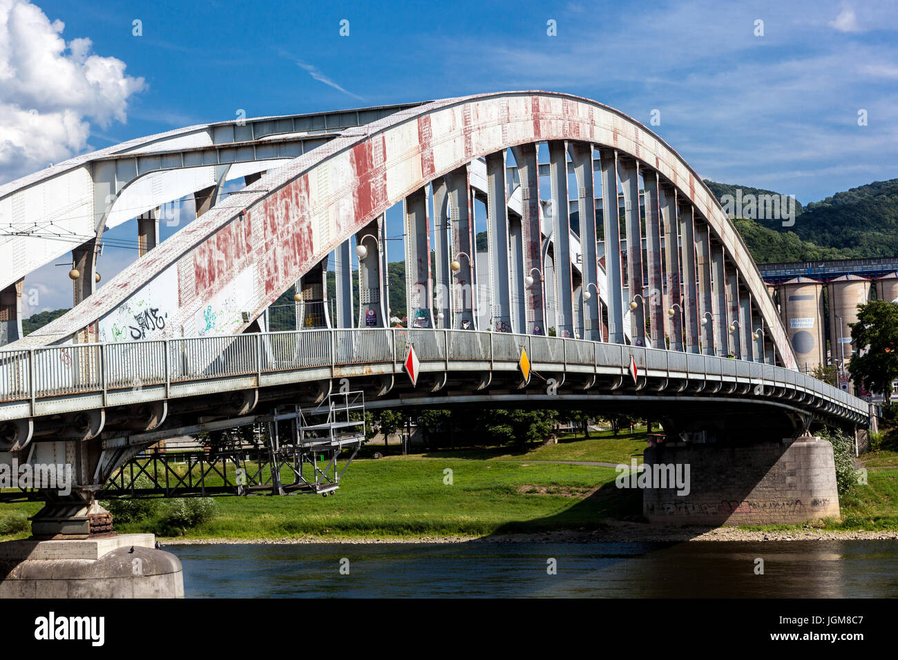 Eisen genietet Brücke über den Fluss Elbe, Usti Nad Labem, Nord-Böhmen, Tschechische Republik, Europa Stockfoto