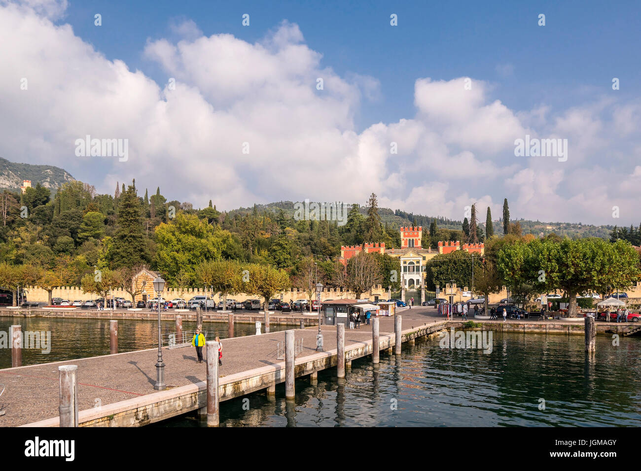 Boot Anleger, Europa, Gardasee, Gardasee, Herbst, Italien, vor-und Nachsaison, Nord Italien, Schiff, Investor, Seebrücke, Villa Albertini, Gardasee Italien, Gardase Stockfoto