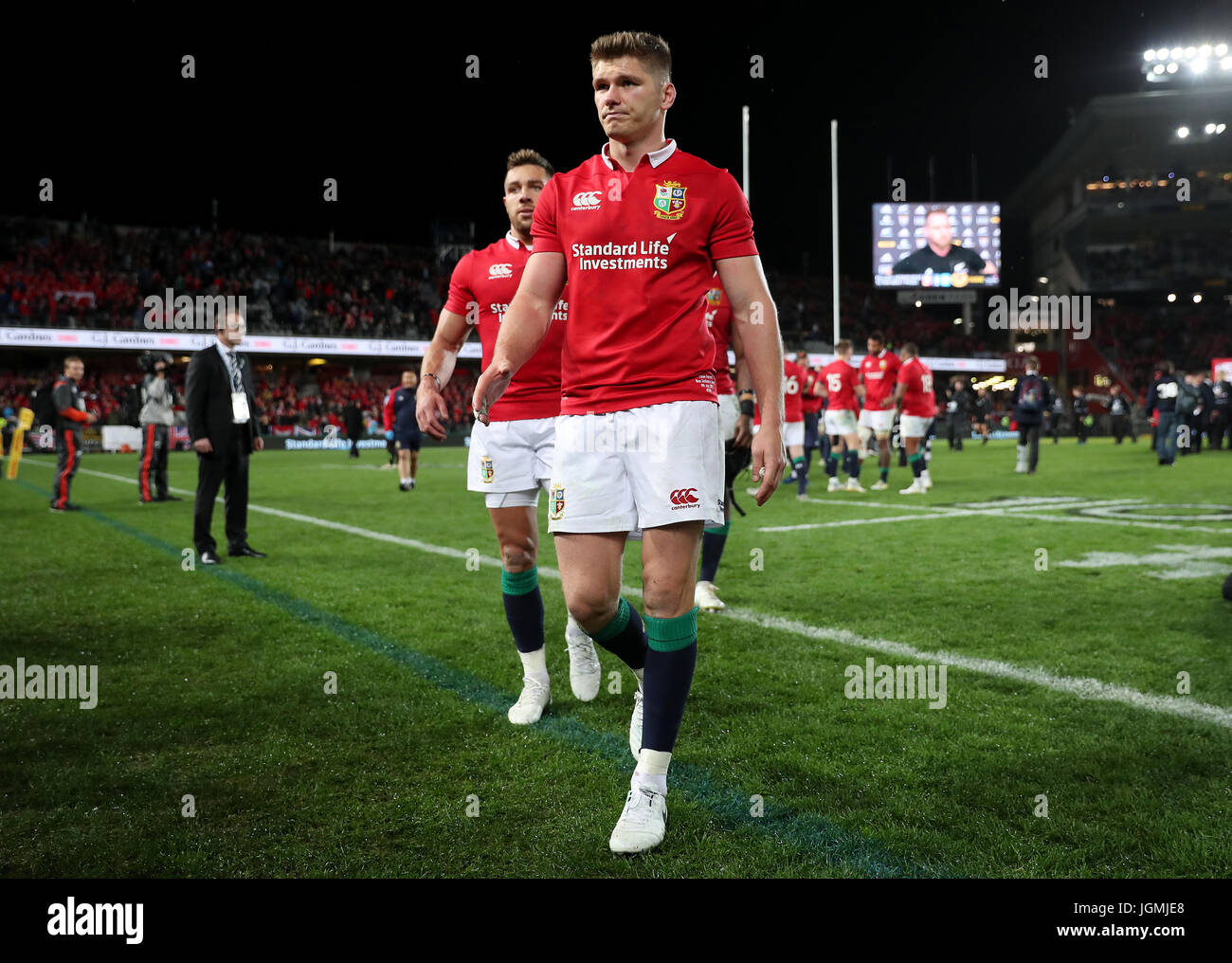 Der britische und irische Lions' Owen Farrell verlässt das Feld nach dem dritten Test der 2017 British und Irish Lions Tour im Eden Park, Auckland. DRÜCKEN SIE VERBANDSFOTO. Bilddatum: Samstag, 8. Juli 2017. Siehe PA Story RUGBYU Lions. Bildnachweis sollte lauten: David Davies/PA Wire. NUR FÜR REDAKTIONELLE ZWECKE. Keine kommerzielle Verwendung oder Verdunkelung von Sponsorlogos. Stockfoto