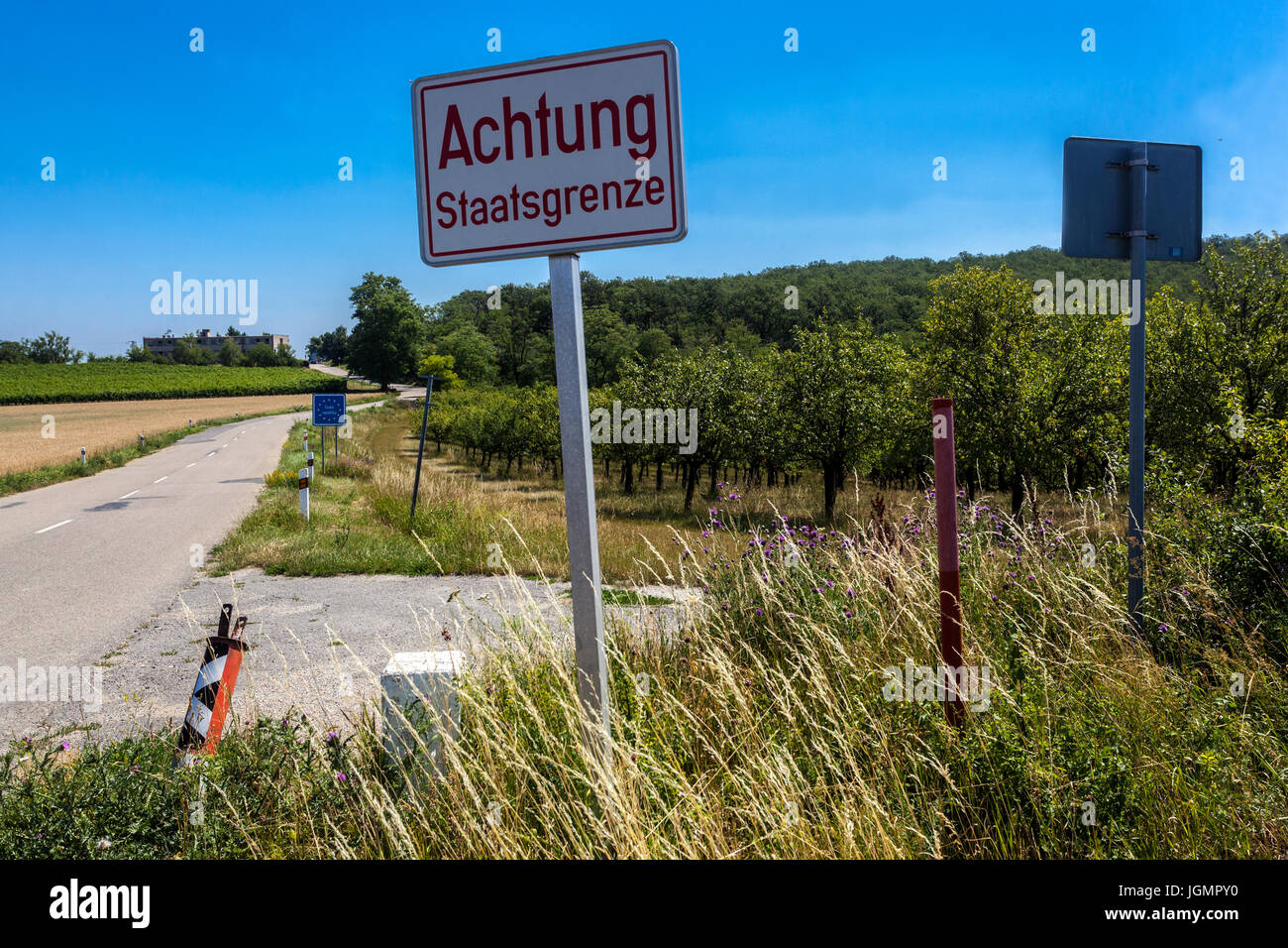 Achtung Staatsgrenze - Achtung! Staatsgrenze, Schild Achtung Staatsgrenze, Österreich - Tschechische Republik, Europa Stockfoto