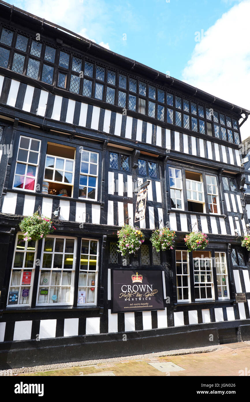 Fassade des Hotel Krone, High Street, Nantwich, Cheshire, UK Stockfoto