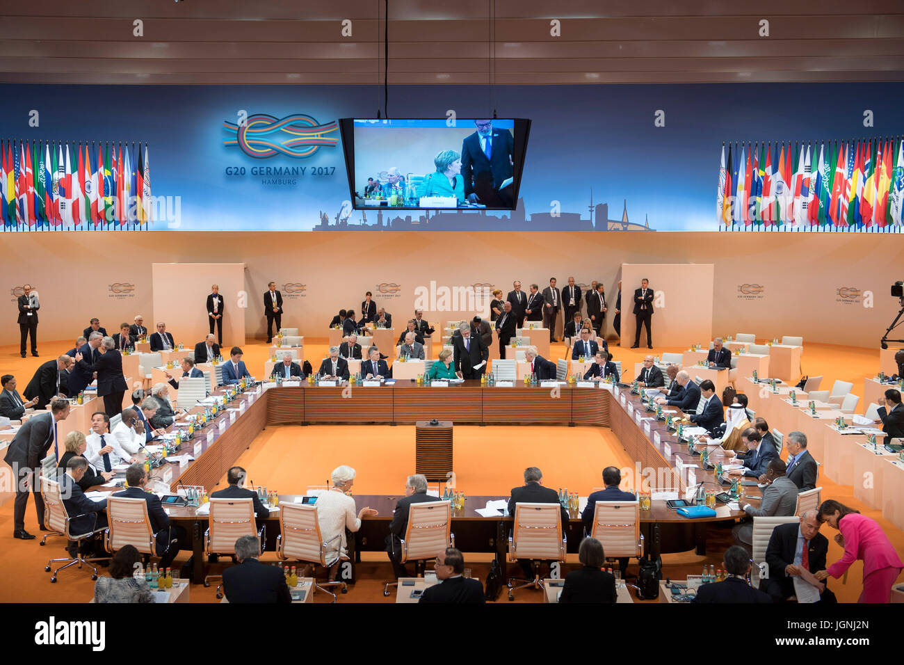 Führenden Politiker der Welt versammeln sich vor dem Start der dritten Plenarsitzung am Finaltag des G20-Gipfeltreffens im Congress Center Hamburg Handel 8. Juli 2017 in Hamburg, Deutschland.   (OMT‑Beschlüsse/Bergmann über Planetpix) Stockfoto