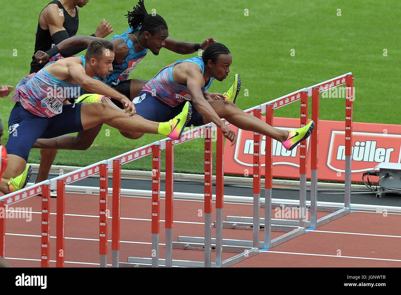 Stratford, UK. 9. Juli 2017. Areis Merritt (USA) führt in die Mens 110m Hürden Finale. Jubiläumsspiele. IAAF Diamond League. London-Olympia-Stadion. Queen Elizabeth Olympic Park. Stratford. London. VEREINIGTES KÖNIGREICH. 07.09.2017. Bildnachweis: Sport In Bilder/Alamy Live-Nachrichten Stockfoto