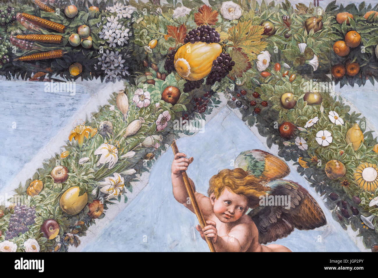 Nahaufnahme der Blüten, Blätter und Früchte am Fresko von Raphael, Villa Farnesina, Rom, Italien Stockfoto