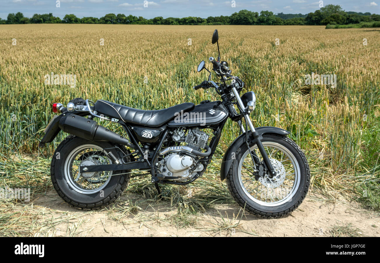 Motorrad auf Salisbury Plains Stockfoto