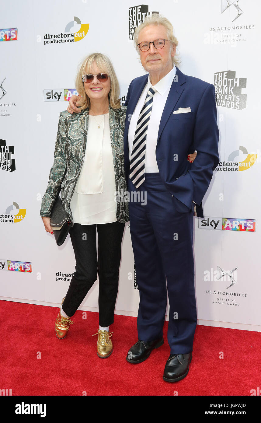 London, UK. 9. Juli 2017. Twiggy, South Bank Sky Arts Awards, das Savoy in London, Großbritannien. 9. Juli 2017. Foto von Richard Goldschmidt Credit: Rich Gold/Alamy Live-Nachrichten Stockfoto
