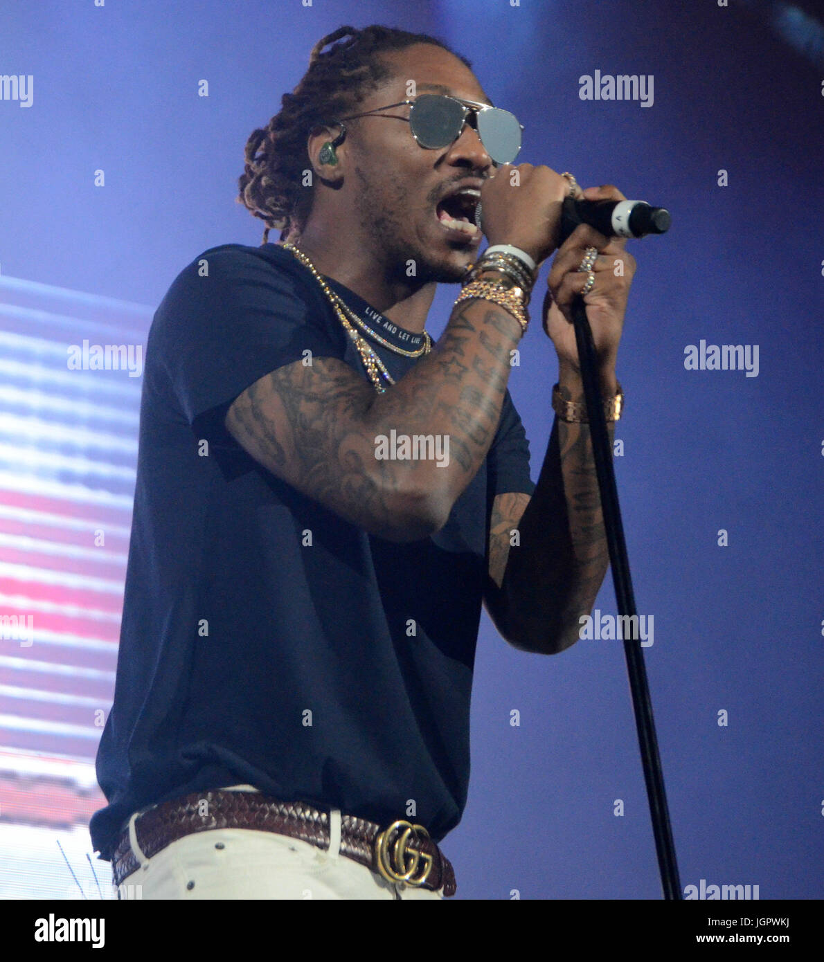 Milwaukee, Wisconsin, USA. 8. Juli 2017. Rapper Zukunft tritt bei Henry Maier Festival Park beim Sommerfest in Milwaukee, Wisconsin. Ricky Bassman/Cal Sport Media/Alamy Live-Nachrichten Stockfoto