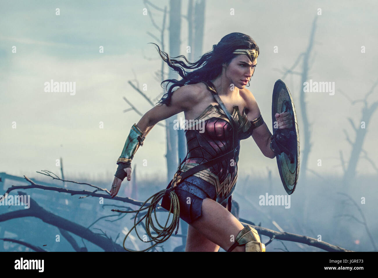 WONDER WOMAN (2017) GAL GADOT PATTY JENKINS (DIR) WARNER BROS/MOVIESTORE SAMMLUNG LTD Stockfoto