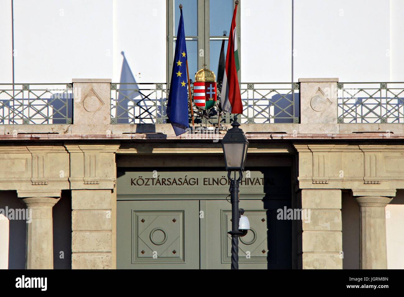 Köztársasági Elnöki Hivatal ("Büro des Präsidenten der Republik") bei Sándor Palast in Budapest Stockfoto