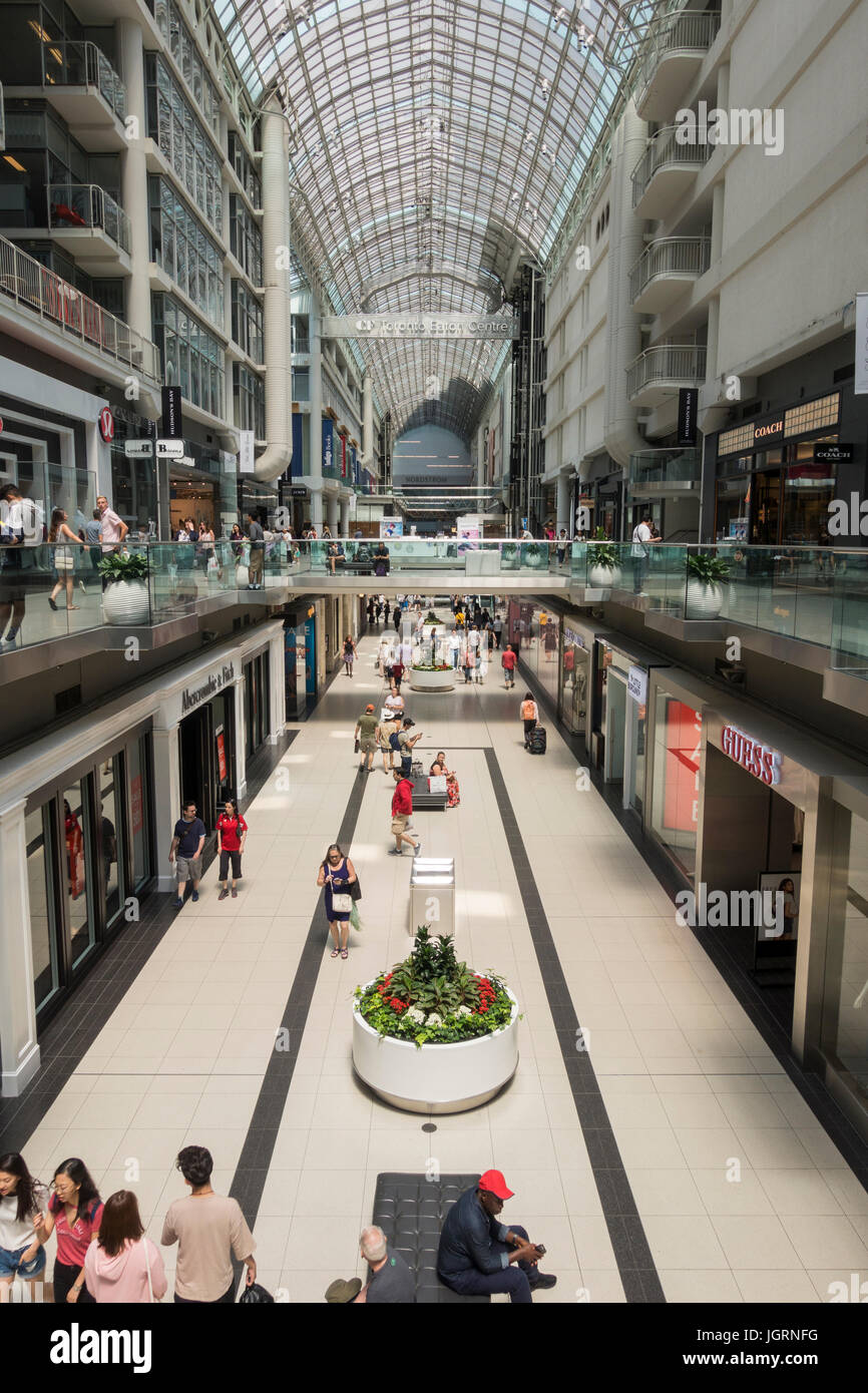 Das Toronto Eaton Centre, einer bekannten kanadischen Mall und Einkaufszentrum Stockfoto