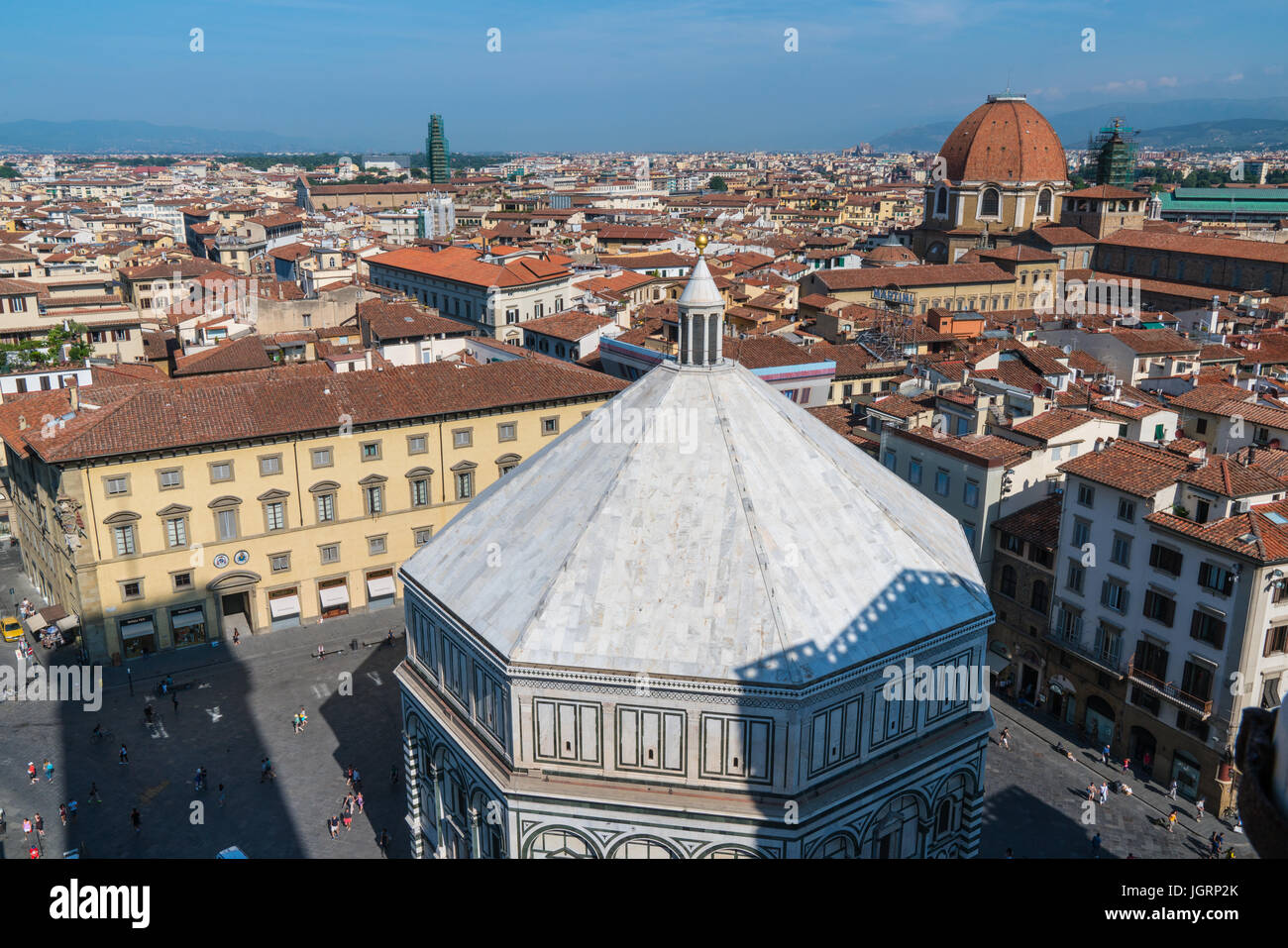 Dächer und Baptisterium von Florenz Blick von der Kuppel der Kathedrale von Santa Maria in Florenz, Italien Stockfoto