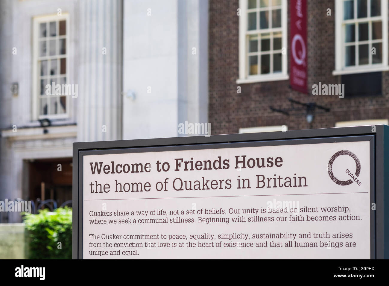 Haus von Freunden ist die Zentralstellen der Quäker in Großbritannien, 173 Euston Road, London, England, UK Stockfoto