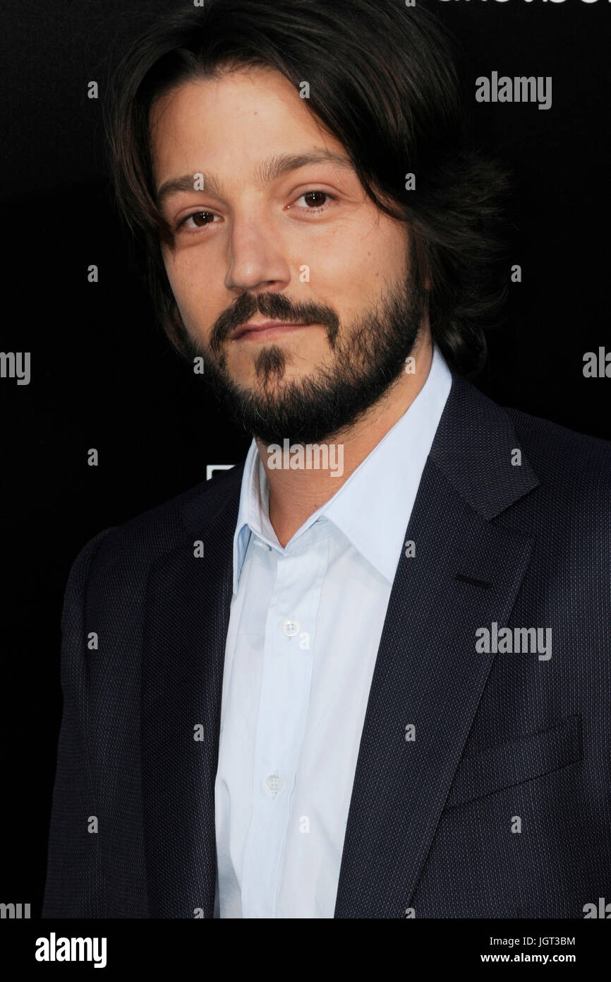 Schauspieler Diego Luna kommt Los Angeles Premiere 'Elysium' Regency Village Theater August 7,2013 Westwood, Kalifornien. Stockfoto