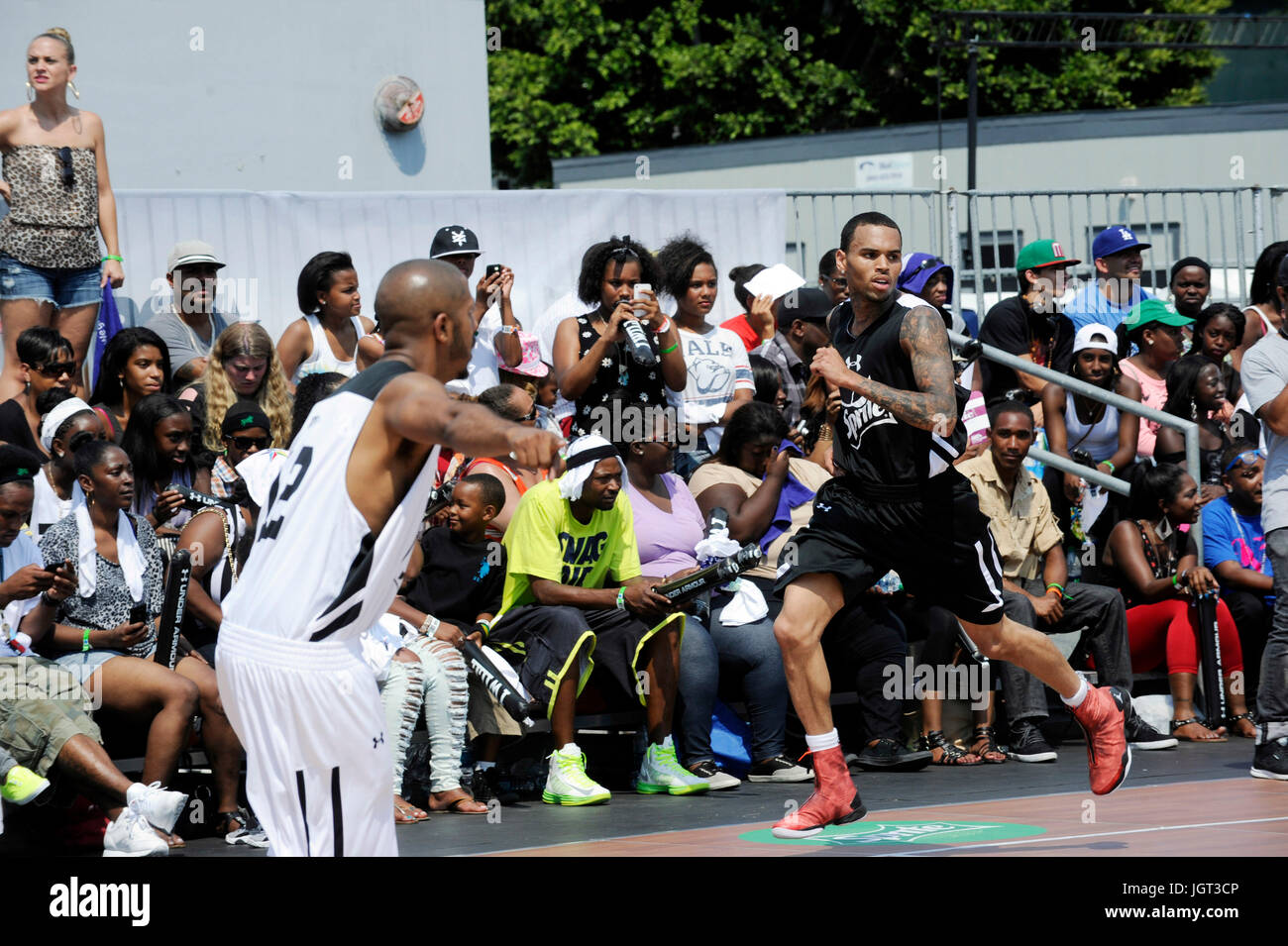 Chris Brown Sprite Celebrity Basketball-Ausstellungsspiel während 2013 WETTE Erfahrung L.A. LIVE Juni 29,2013 Los Angeles, Kalifornien Stockfoto
